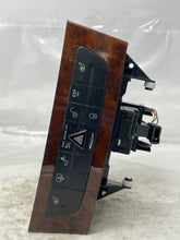 Load image into Gallery viewer, REMOTE CD CHANGER E350 E550 B200 CLS500 CLS55 CLS550 CLS63 E280 03-13 - NW138710