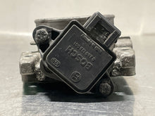 Load image into Gallery viewer, THROTTLE BODY VOLVO 850 94 1994 - NW178727