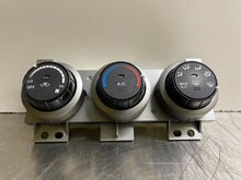 Load image into Gallery viewer, Temp Climate AC Heater Control Rogue 2008 08 2009 09 2010 10 - NW100269