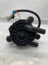Load image into Gallery viewer, Air Injection Pump Smog Chevrolet Corvette 2001 - NW7965
