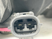 Load image into Gallery viewer, THROTTLE BODY Prius 2001 01 2002 02 03 04 05 06 07 - NW178641