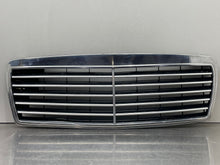 Load image into Gallery viewer, GRILL Mercedes E300D E320 E55 1996 96 1997 97 98 99 - NW98527