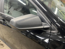 Load image into Gallery viewer, Side View Door Mirror Chevrolet Equinox 2020 - DG123917