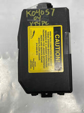 Load image into Gallery viewer, FUSE BOX Jaguar X Type 03 04 05 06 07 08 - NW65591