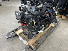 Load image into Gallery viewer, Engine Motor Chevrolet Equinox 2018 - DG126412