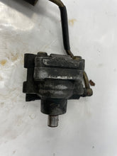 Load image into Gallery viewer, Power Steering Pump Cadillac STS 2006 - NW162583