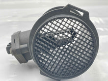 Load image into Gallery viewer, Mass Air Flow Sensor Meter MAF Volvo 960 S90 V90 96 97 98 - NW5705