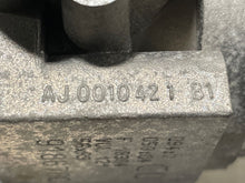 Load image into Gallery viewer, THROTTLE BODY Volvo S40 V40 2000 00 2001 01 02 03 04 - NW178736