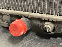 Load image into Gallery viewer, RADIATOR Cadillac CTS 2004 04 2005 05 2006 06 AT - NW131575