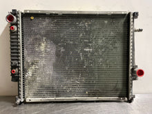 Load image into Gallery viewer, RADIATOR BMW 325i 325i 1988 88 1989 89 1990 90 19991 91 1992 92 93 Auto - NW131947