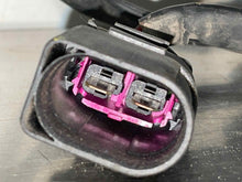 Load image into Gallery viewer, RADIATOR FAN ASSEMBLY Passat 2001 01 02 03 04 05 - NW63633