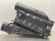 Load image into Gallery viewer, AIR CLEANER BOX Gl350 Gl450 Gl550 GL63 AMG 2013 13 2014 14 Left - NW4012
