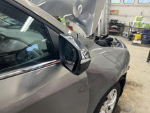 Load image into Gallery viewer, Side View Door Mirror Chevrolet Equinox 2018 - DG141818