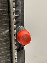 Load image into Gallery viewer, RADIATOR Mercedes S320 1994 94 95 96 97 98 99 - NW132430