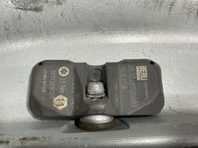 Load image into Gallery viewer, WHEEL BMW 760i 750i 745i 2002 02 03 04 05 06 07 08 18x8 14 Spoke - NW198144
