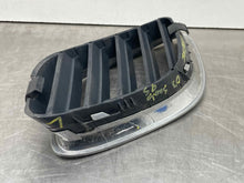 Load image into Gallery viewer, GRILLE Saab 9-5 2002 02 2003 03 04 05 Upper End Left - NW98686
