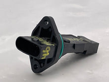 Load image into Gallery viewer, Mass Air Flow Sensor Meter MAF Cayenne 04 05 06 07 08 09 10 - NW5417