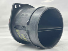 Load image into Gallery viewer, Mass Air Flow Sensor Meter MAF Azera Entourage Genesis Santa Fe 06-12 - NW5052