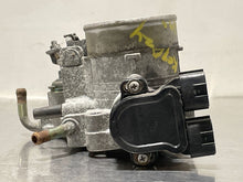 Load image into Gallery viewer, THROTTLE BODY NISSAN MAXIMA INFINITI 99 AUTO - NW177974