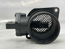 Load image into Gallery viewer, Mass Air Flow Sensor Meter MAF Q7 Beetle Golf Golf Cabriolet 00-11 - NW5637