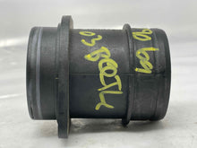 Load image into Gallery viewer, Mass Air Flow Sensor Meter MAF Q7 Beetle Golf Golf Cabriolet 00-11 - NW5637