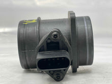 Load image into Gallery viewer, Mass Air Flow Sensor Meter MAF Q7 Beetle Golf Golf Cabriolet 00-11 - NW5637
