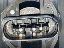 Load image into Gallery viewer, Mass Air Flow Sensor Meter MAF Q7 Beetle Golf Golf Cabriolet 00-11 - NW5637