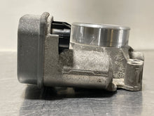 Load image into Gallery viewer, THROTTLE BODY Saab 9-3 2003 03 2004 04 2005 05 2006 06 - NW178498