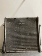 Load image into Gallery viewer, RADIATOR BMW X5 2001 01 2002 02 2003 03 04 Auto - NW132069