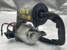 Load image into Gallery viewer, Suspension Air Compressor Pump EXPEDITION 2003 - NW8322