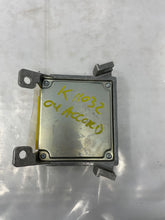 Load image into Gallery viewer, Air Bag computer Honda Accord 2004 04 Sedan - NW32431