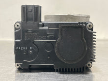Load image into Gallery viewer, THROTTLE BODY Infiniti FX45 Q45 2003 03 2004 04 2005 05 2006 06 - NW177961