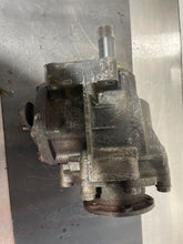 Load image into Gallery viewer, TRANSFER CASE Audi TT 2000 00 2001 01 02 03 04 05 06 - NW176643