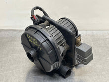 Load image into Gallery viewer, AIR INJECTION PUMP SMOG DTS Trailblazer Envoy Lucerne 2006 06 07 08 - 11 - NW7971