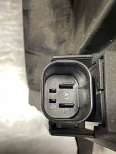Load image into Gallery viewer, RADIATOR FAN ASSEMBLY BMW 525i 745i 75i0 530i 2003 03 2004 04 2005 05 06 - NW63738