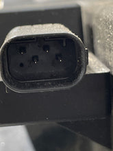 Load image into Gallery viewer, RADIATOR FAN ASSEMBLY BMW 525i 745i 75i0 530i 2003 03 2004 04 2005 05 06 - NW63738