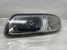 Load image into Gallery viewer, PARKLAMP Infiniti I30 I35 00 01 02 03 04 Right - NW82572