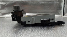 Load image into Gallery viewer, RADIO CONTROLS Buick Regal 2014 14 - NW135471
