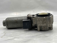 Load image into Gallery viewer, TRANSFER CASE ACTUATOR MOTOR LR3 LR4 Range Rover Range Rover Sport 05-15 - NW177254