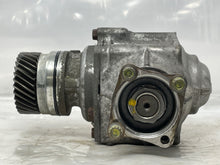 Load image into Gallery viewer, TRANSFER CASE Honda CR-V 2005 05 2006 06 - NW176876