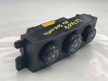 Load image into Gallery viewer, Temp Climate AC Heater Control Kia Sorento 2003 03 2004 04 2005 05 2006 06 LX EX - NW100607