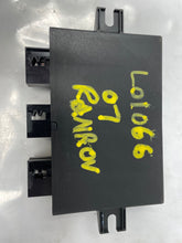 Load image into Gallery viewer, PARK ASSIST CONTROL MODULE COMPUTER Range Rover 06 07 08 09 - NW37138