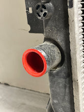 Load image into Gallery viewer, Radiator Pontiac Solstice 2008 - NW131821