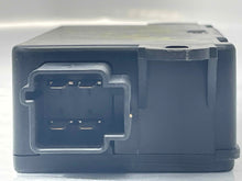Load image into Gallery viewer, SUSPENSION CONTROL MODULE COMPUTER Vanden Pl XJ8 XJ8L XJR 03-05 - NW33222