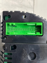 Load image into Gallery viewer, SPEEDOMETER CLUSTER Audi A4 2004 04 2005 05 - NW159443