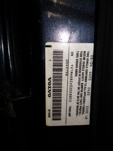 Load image into Gallery viewer, EXHAUST MANIFOLD C30 V40 V50 V70 2004 04 05 06 07 08 - NW66154