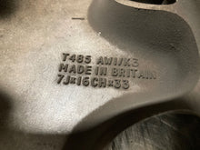 Load image into Gallery viewer, WHEEL Jaguar Xj8 98 99 16" Alloy 10 Triangle Slots - NW199541