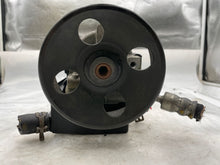 Load image into Gallery viewer, Power Steering Pump Chevrolet Impala 2014 - NW162596