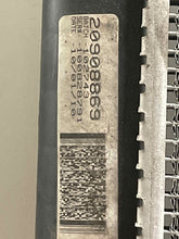 Load image into Gallery viewer, RADIATOR Cadillac STS 2008 08 2009 09 2010 10 2011 11 - NW131591