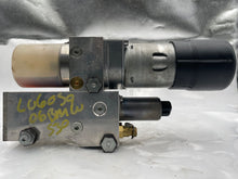 Load image into Gallery viewer, AIR RIDE COMPRESSOR BMW 530i 535i 06 07 08 09 10 - NW8337